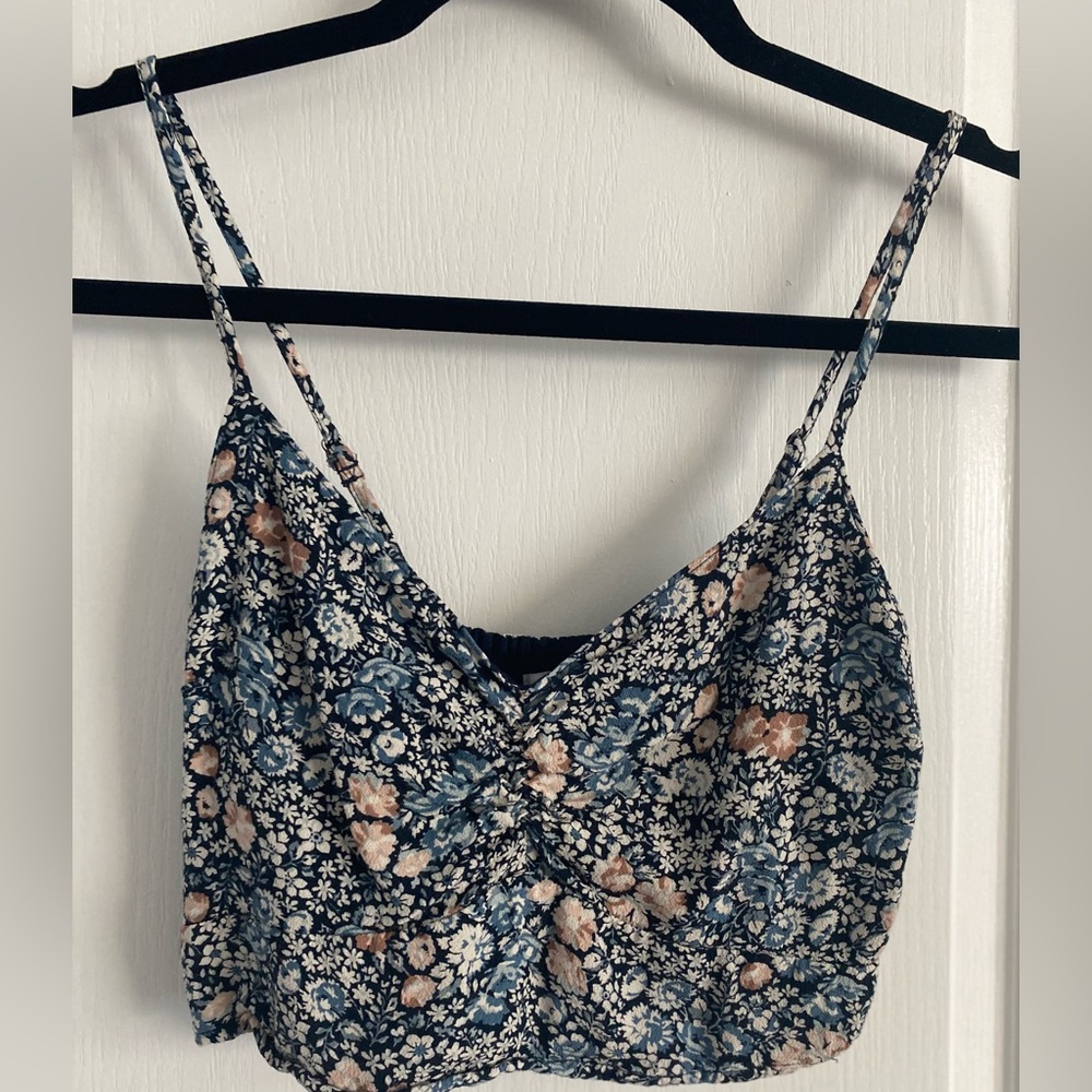 Floral A&F crop top